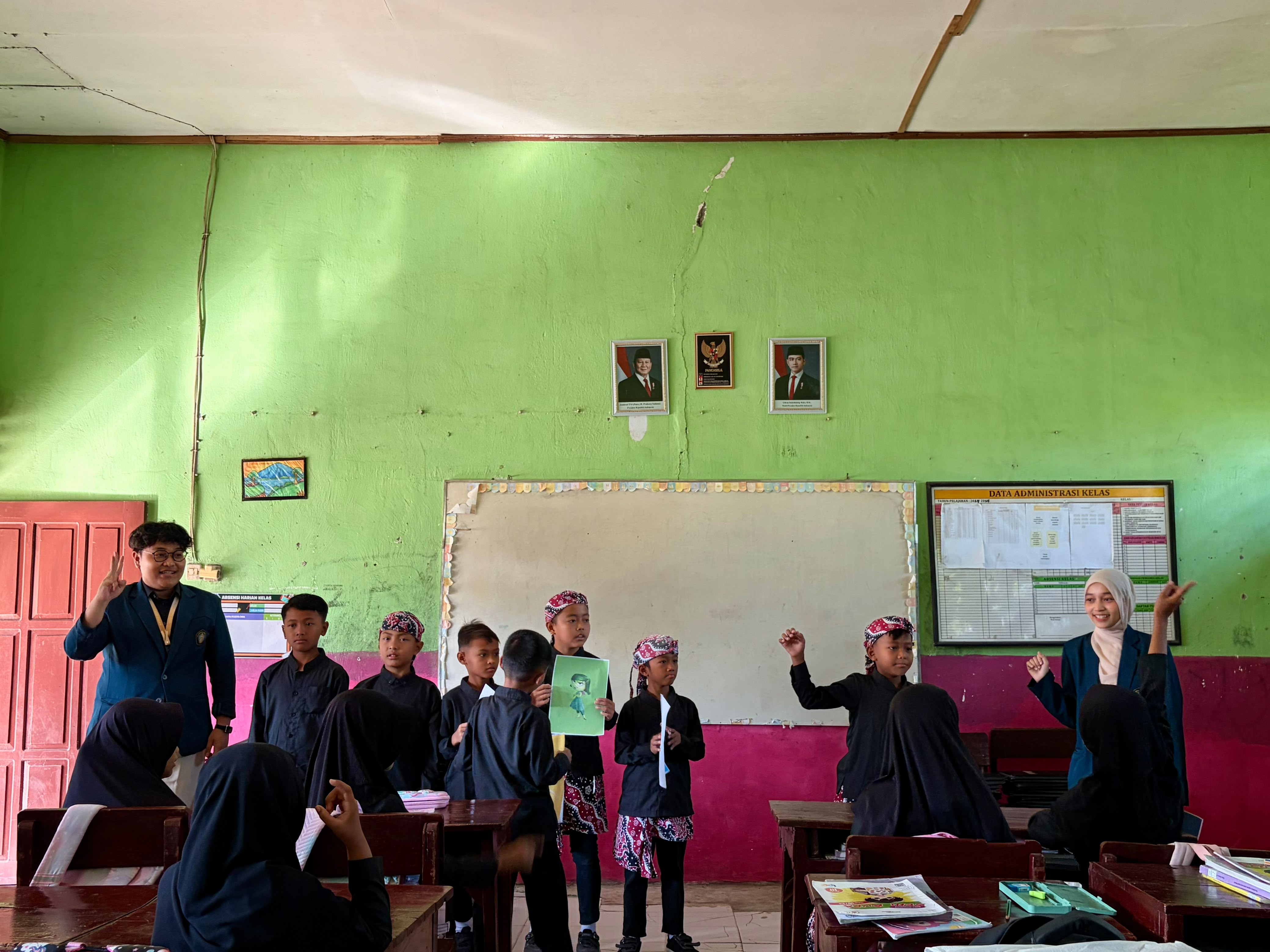 Tingkatkan Kesadaran Kesehatan Mental Anak, MMD UB Kelompok 54 Gelar Program SEHATI di SDN Gendongkulon - Foto 3