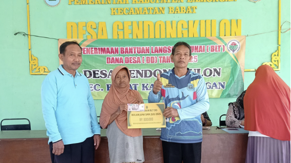 Ringankan Beban Warga, Pemdes Gendongkulon Salurkan BLT-DD Tahap 1 Tahun 2025 - Foto 2